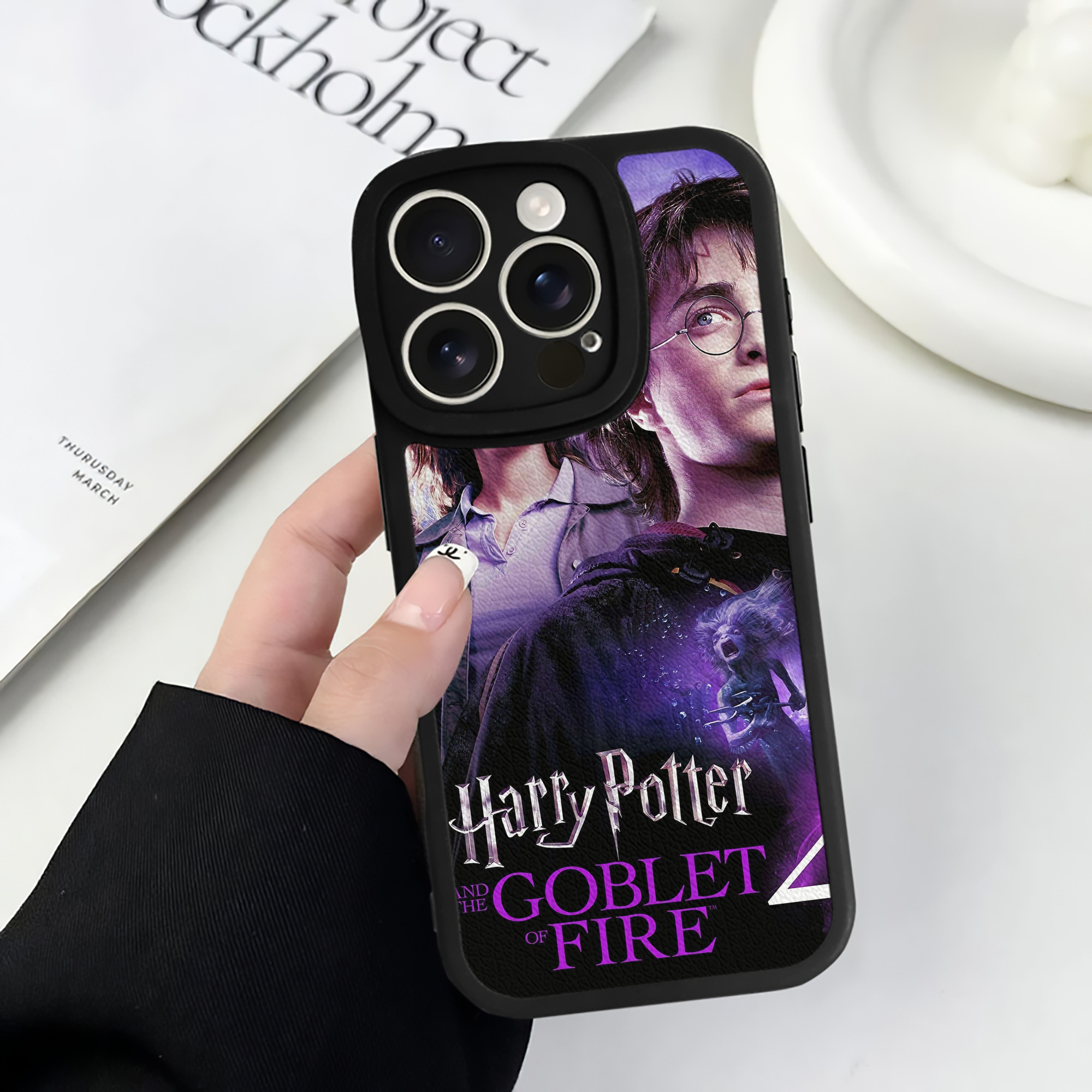 （画像用） Harry Potter ハリー・ポッターシリーズ 【iPhone 16シリーズ対応】シリコンスマホケース（レザー調） 材質：シリコン